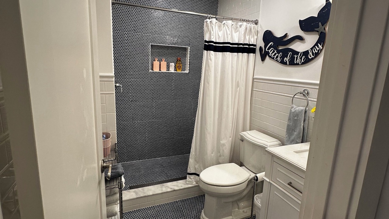 Photo of Bathroom in Sugarloaf Key