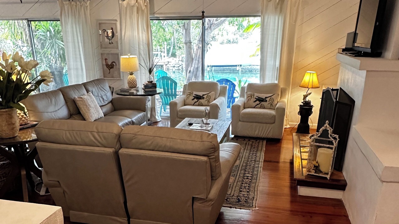 Photo of Livingroom in Sugarloaf Key