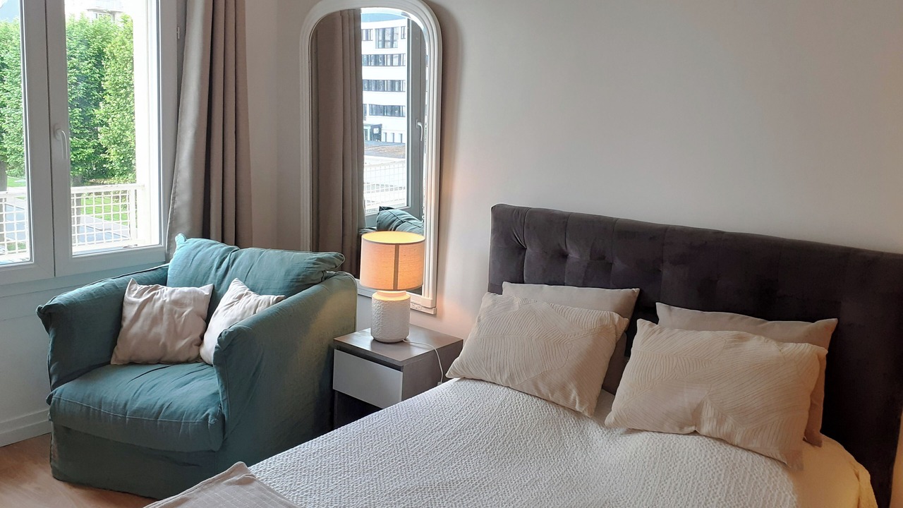 Photo of Bedroom in Caen City Centre