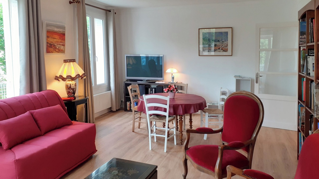 Photo of Livingroom in Caen City Centre