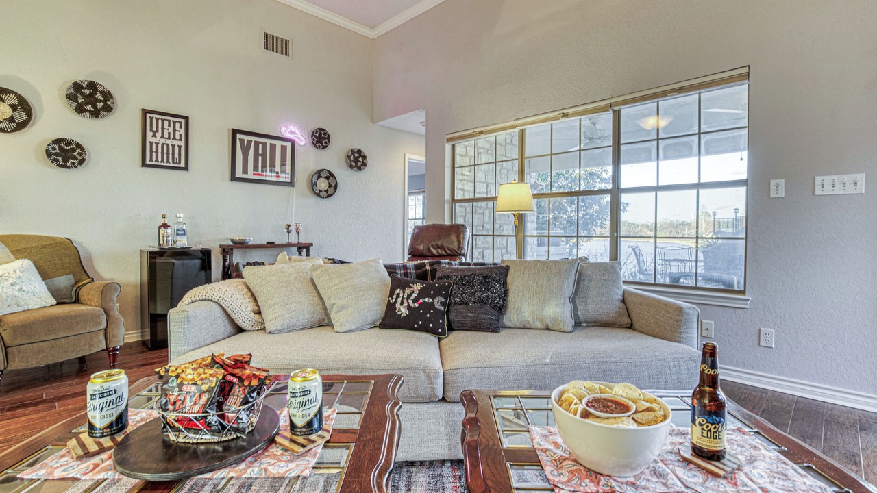 Photo of Livingroom in Granite Shoals