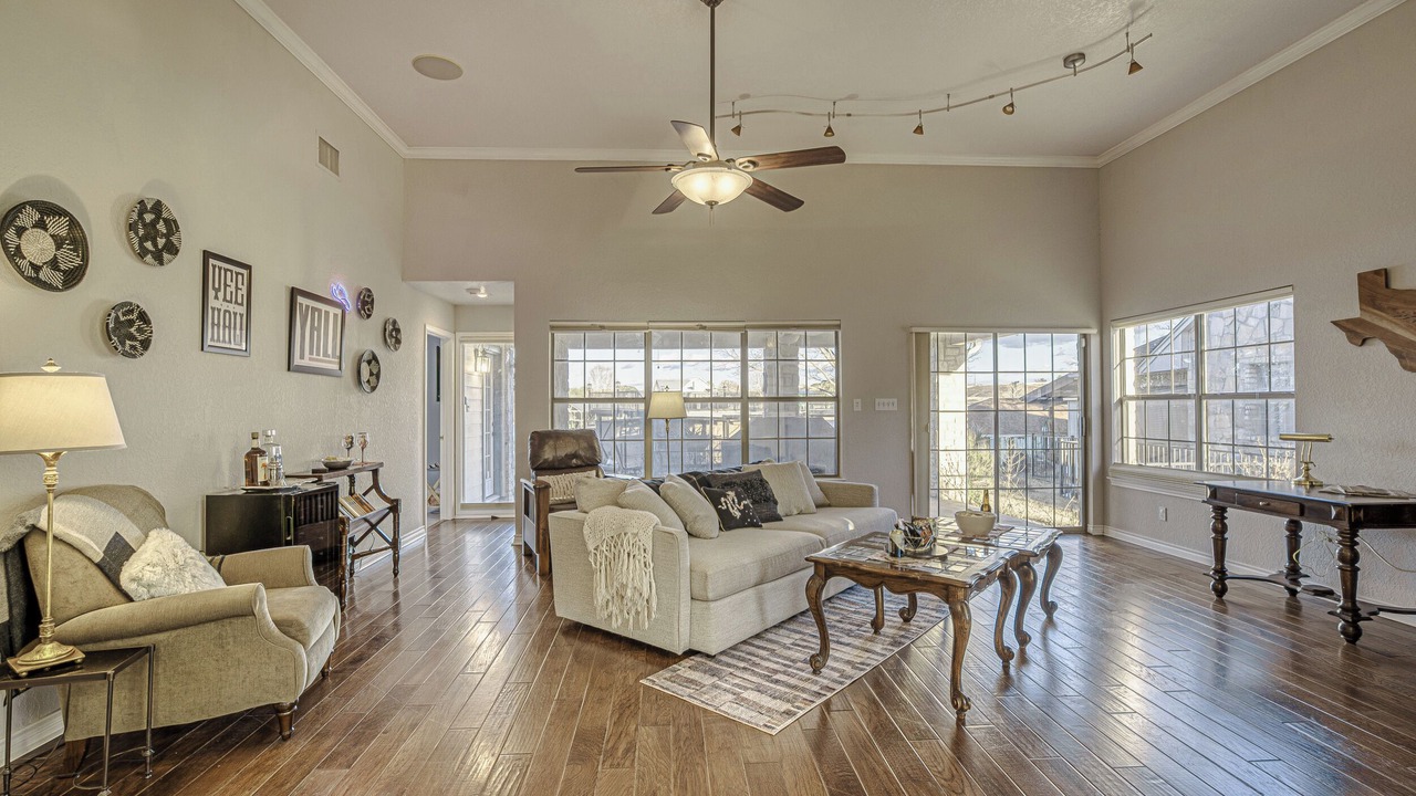 Photo of Livingroom in Granite Shoals