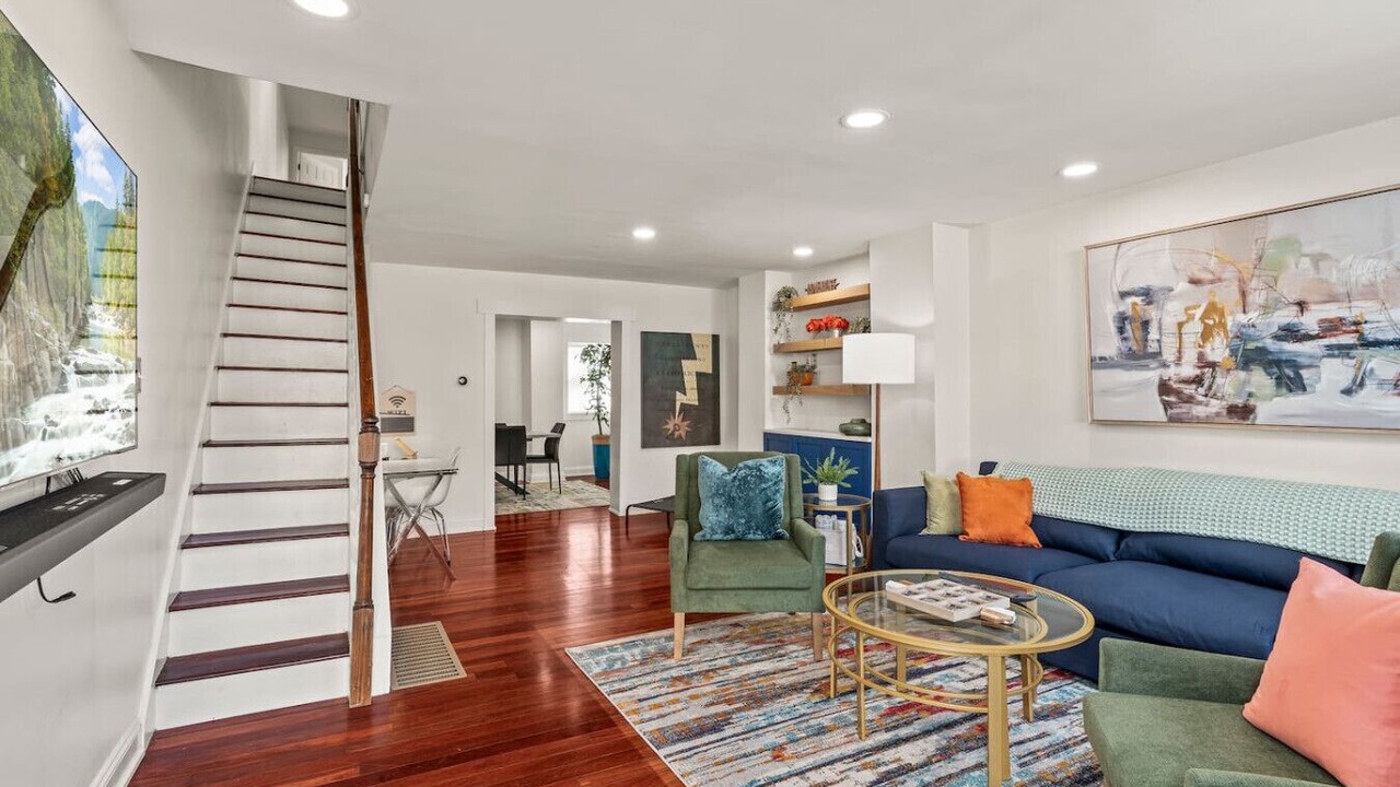 Photo of Livingroom in Southwest Center City
