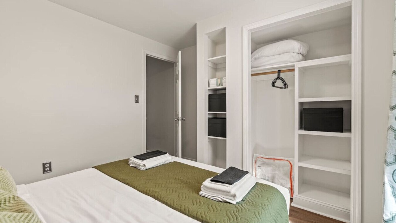 Photo of Bedroom in Southwest Center City