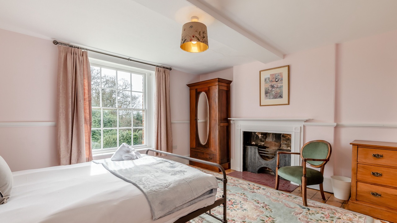 Photo of Bedroom in Reading