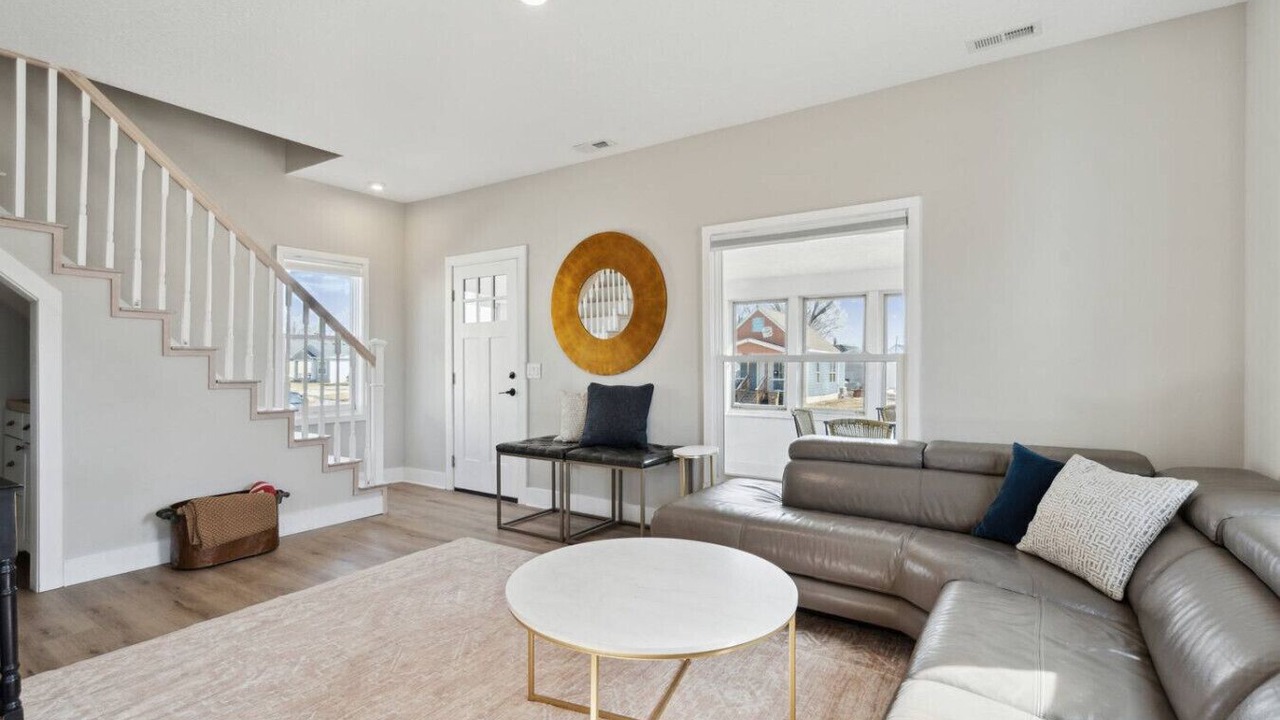 Photo of Livingroom in West Des Moines