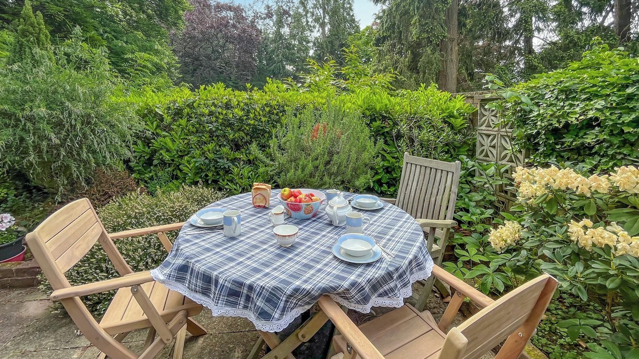 Photo of Others in Dorking