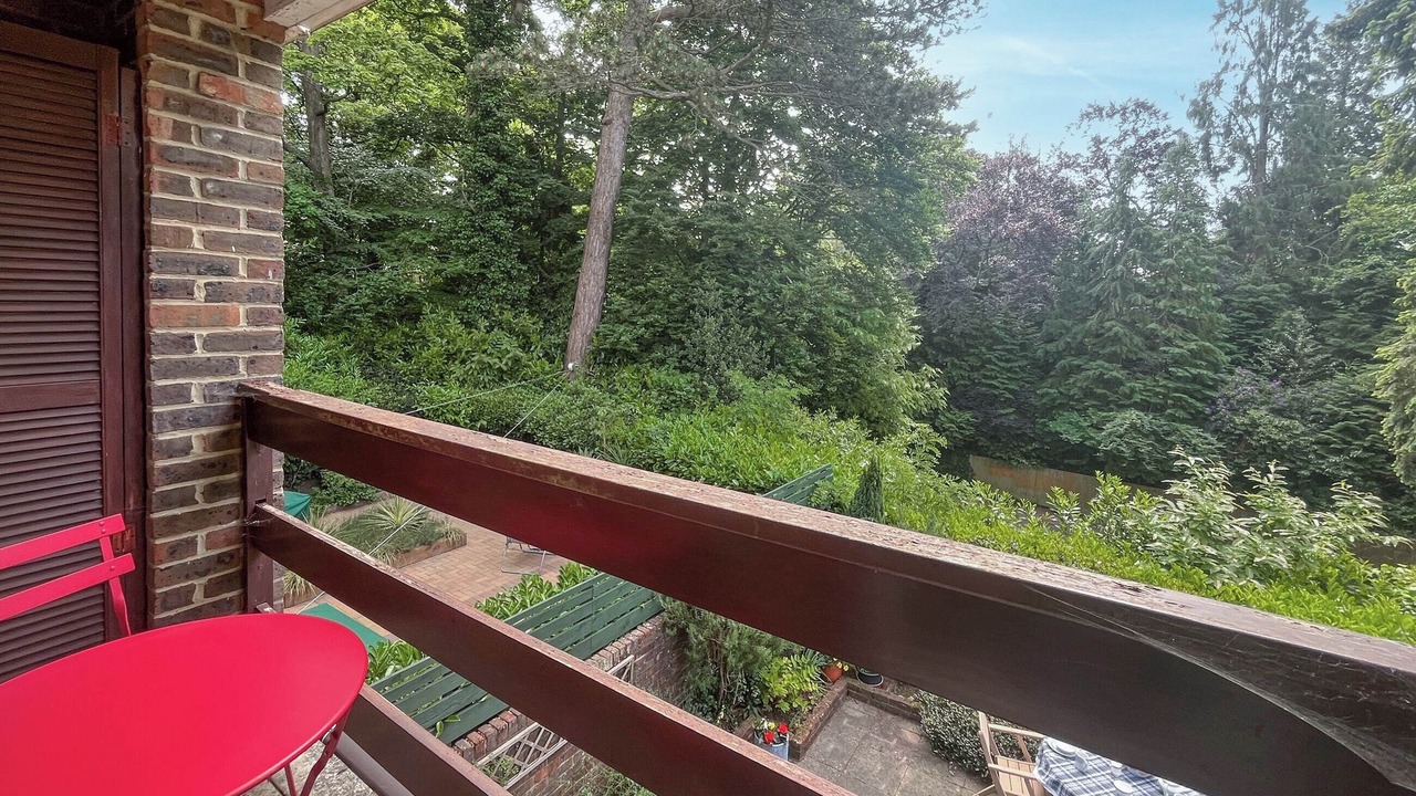 Photo of Patio Balcony in Dorking