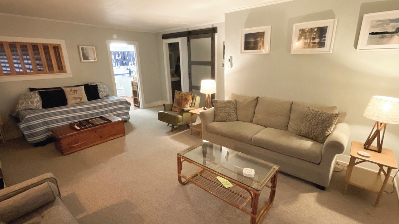 Photo of Livingroom in Idlewild