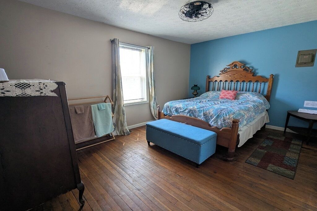 Photo of Bedroom in Island City