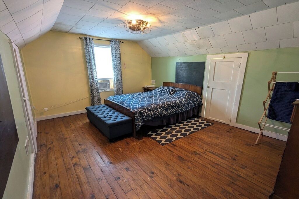 Photo of Bedroom in Island City