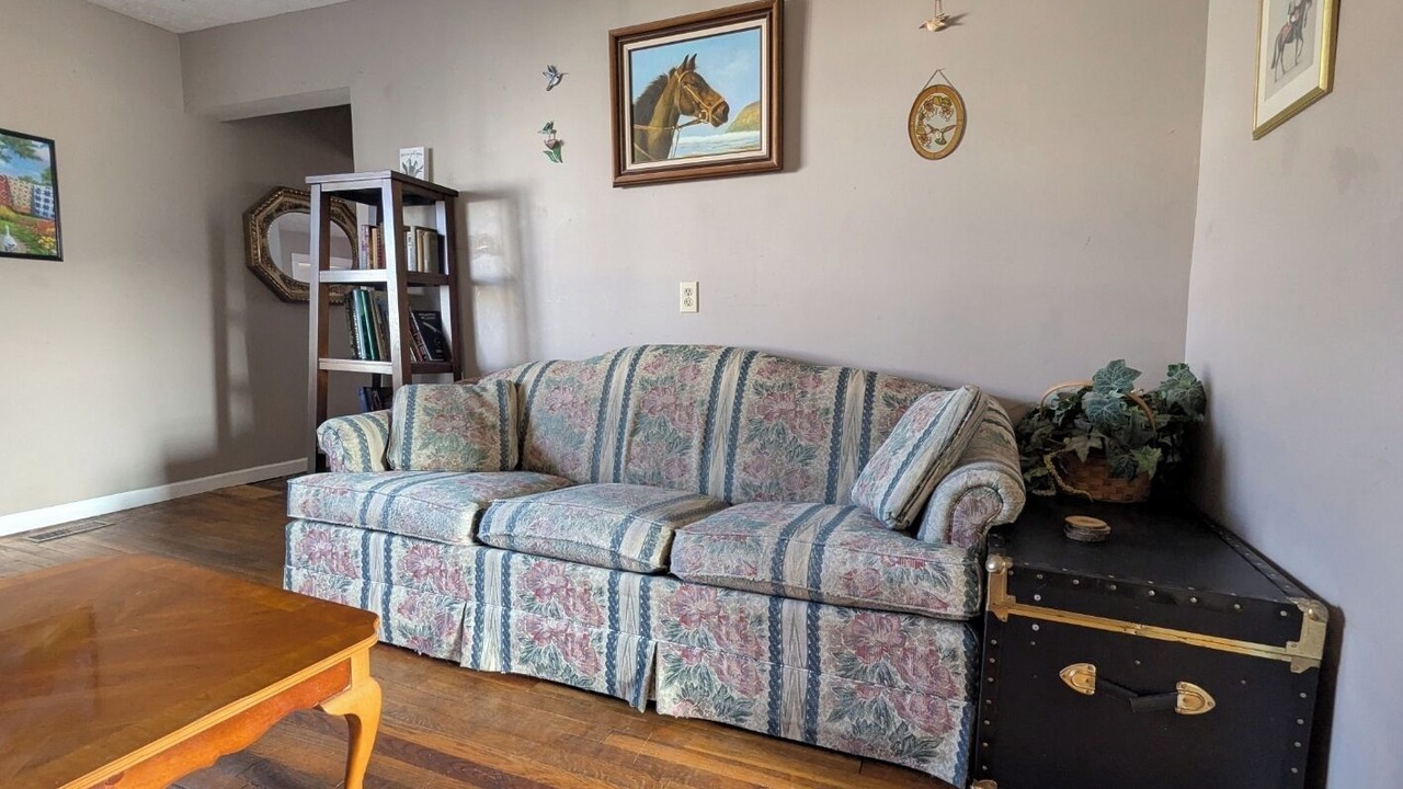 Photo of Livingroom in Island City