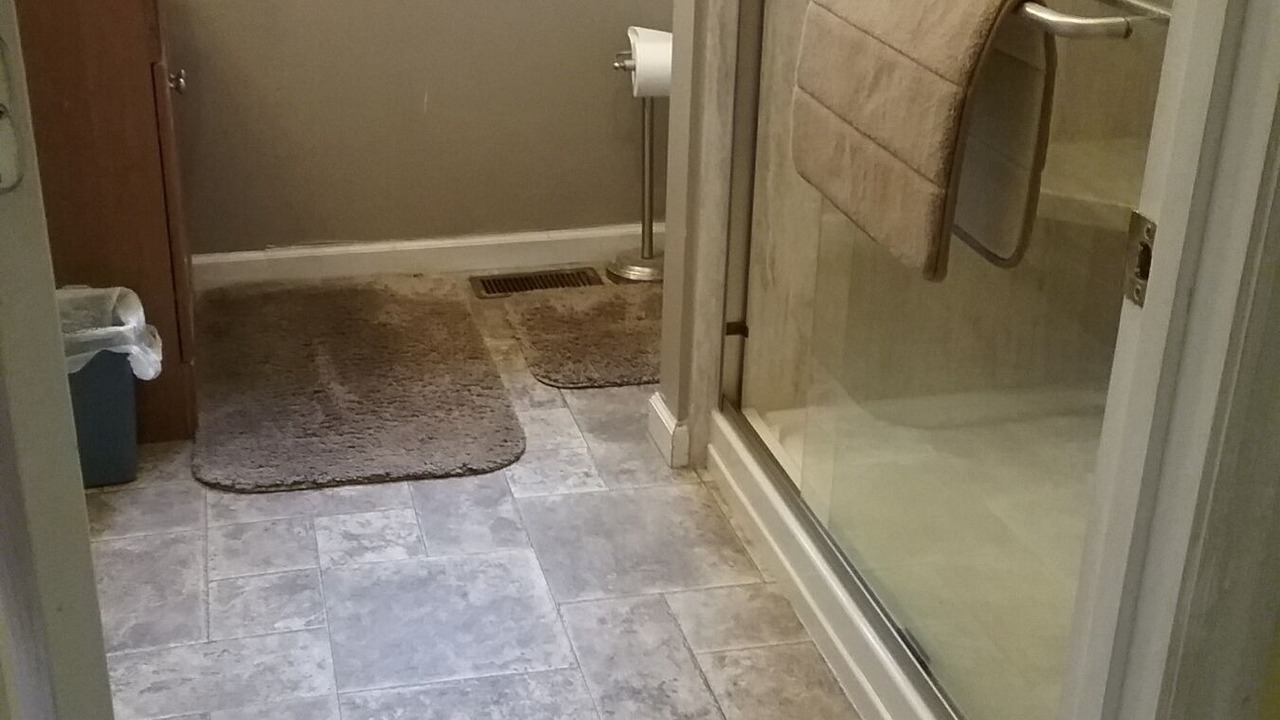 Photo of Bathroom in Island City