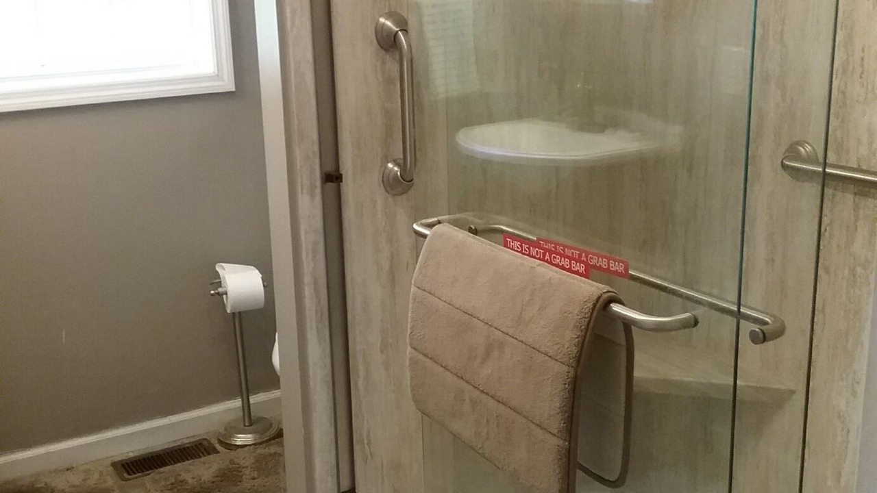 Photo of Bathroom in Island City