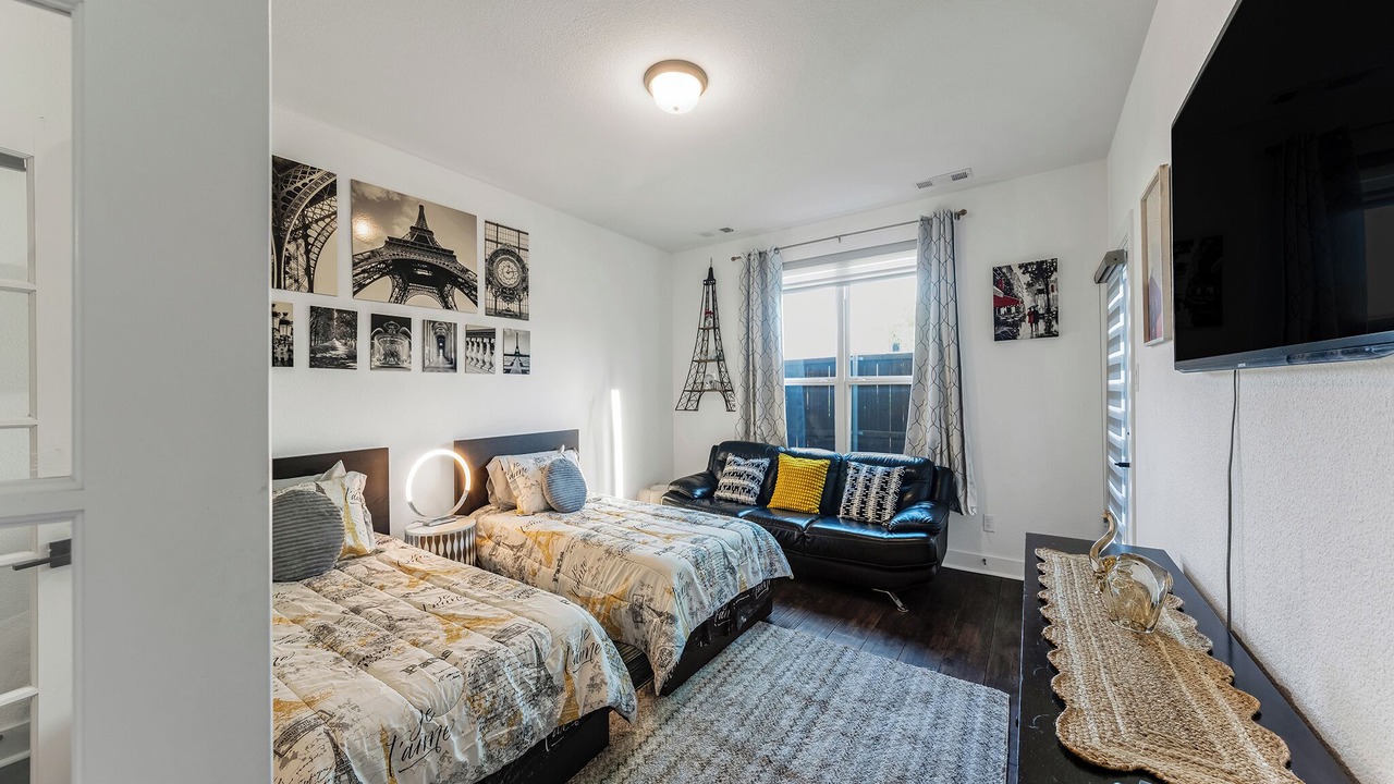 Photo of Bedroom in Lewisville