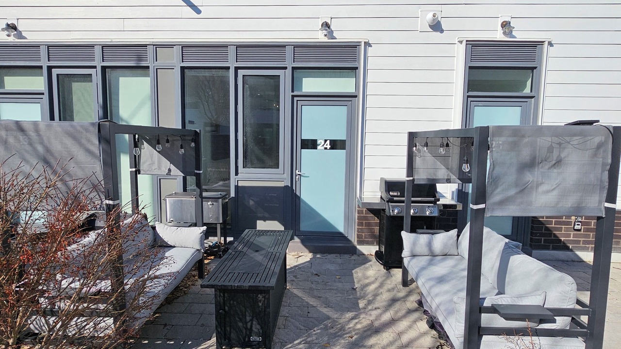 Photo of Patio Balcony in Big Bay Point