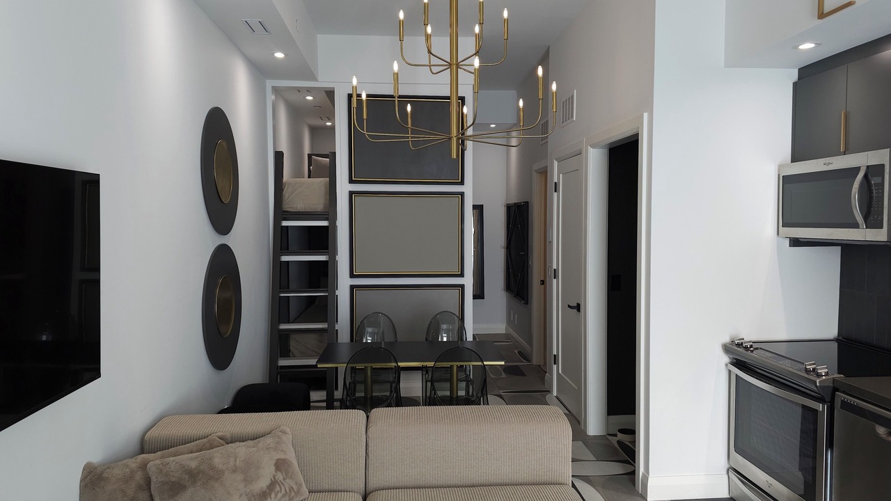 Photo of Livingroom in Big Bay Point