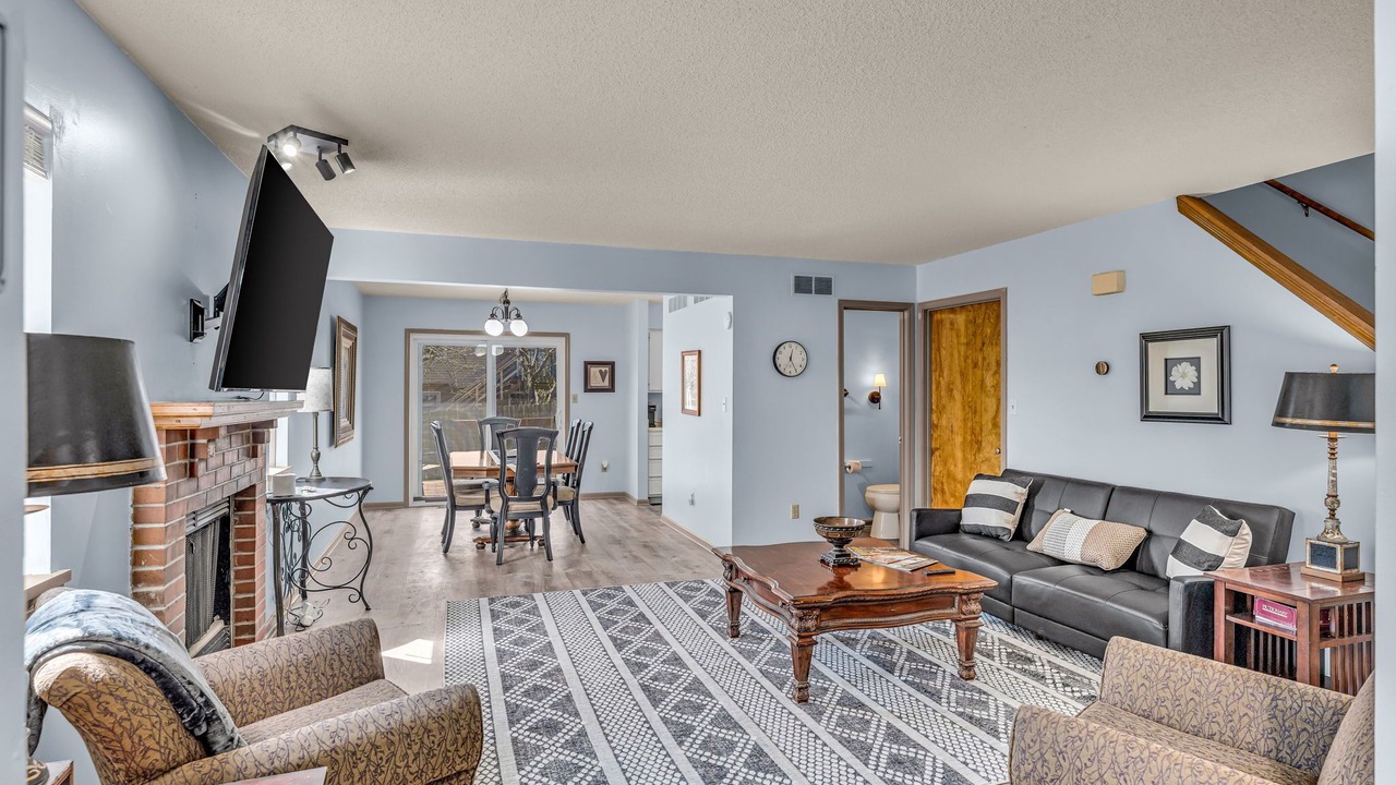 Photo of Livingroom in Southwest Topeka