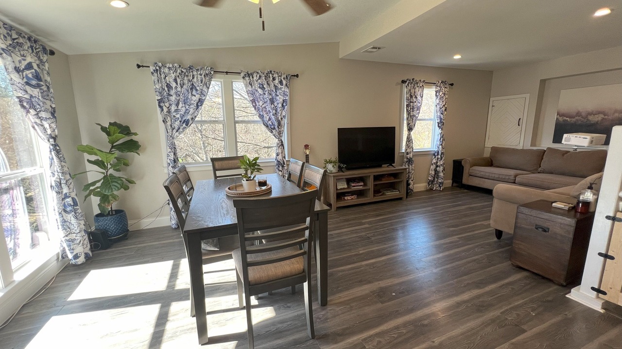 Photo of Livingroom in Jonestown
