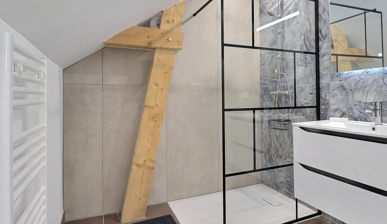 Photo of Bathroom in Parce