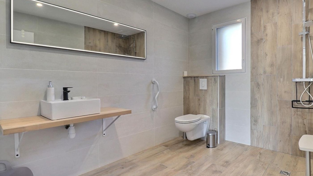 Photo of Bathroom in Parce