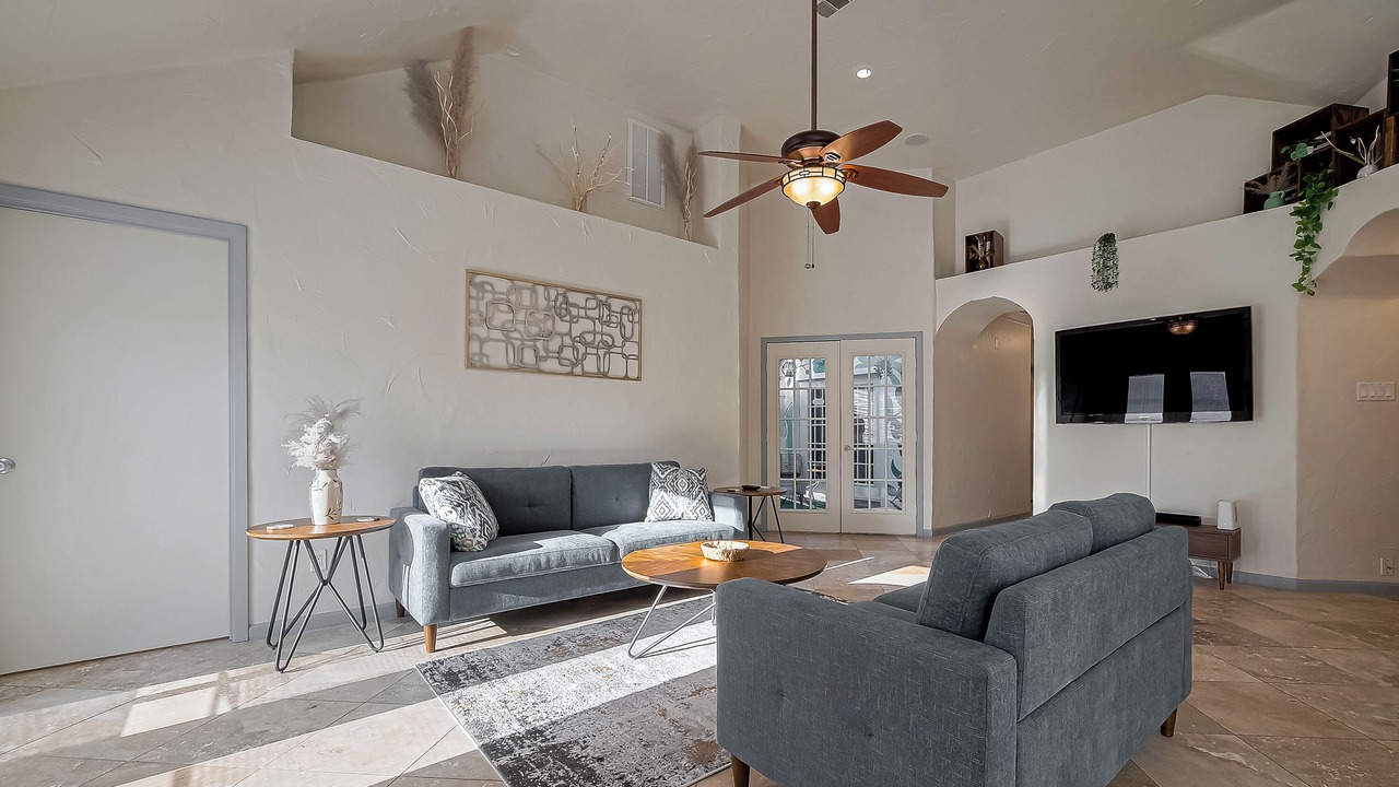 Photo of Livingroom in Spring