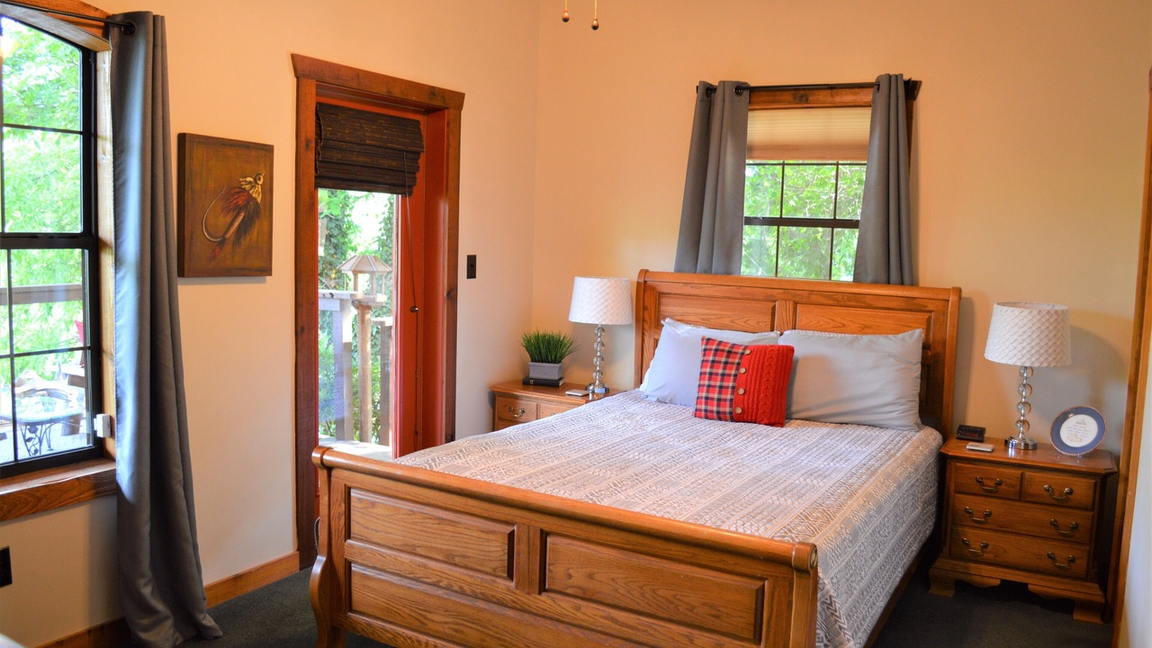 Photo of Bedroom in Flippin