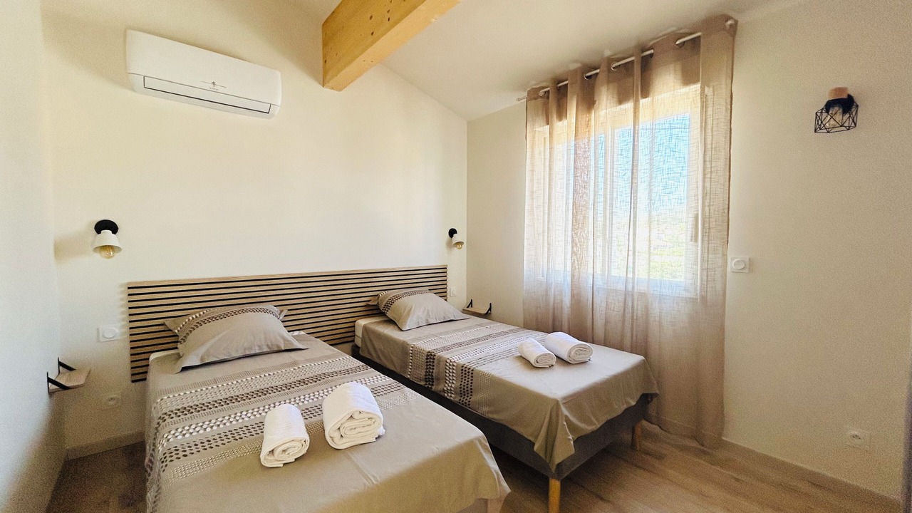 Photo of Bedroom in Balaruc-les-Bains