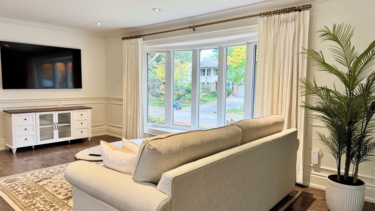 Photo of Livingroom in Oakville