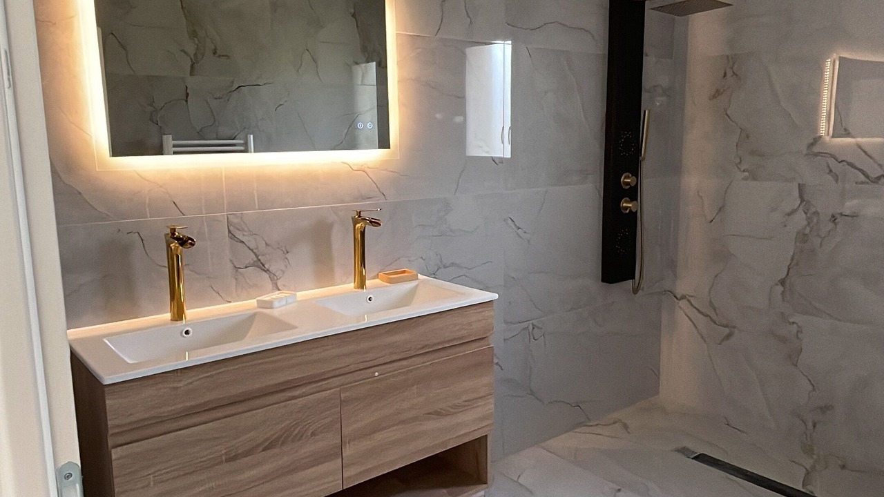 Photo of Bathroom in Creysse