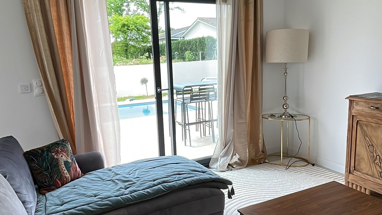 Photo of Livingroom in Creysse