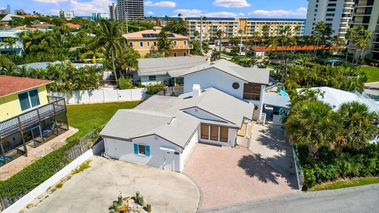 Photo of Outdoor in Juno Beach