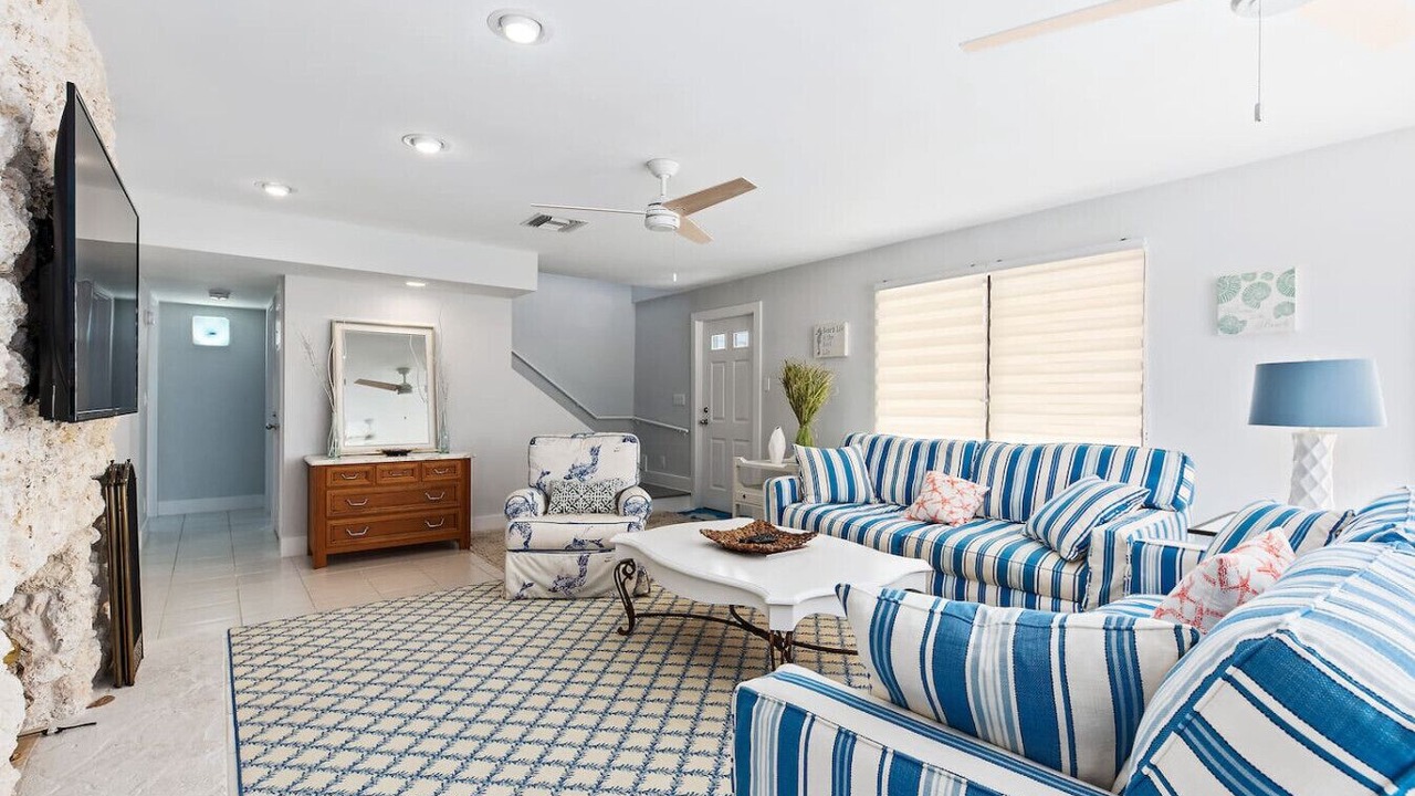 Photo of Livingroom in Juno Beach