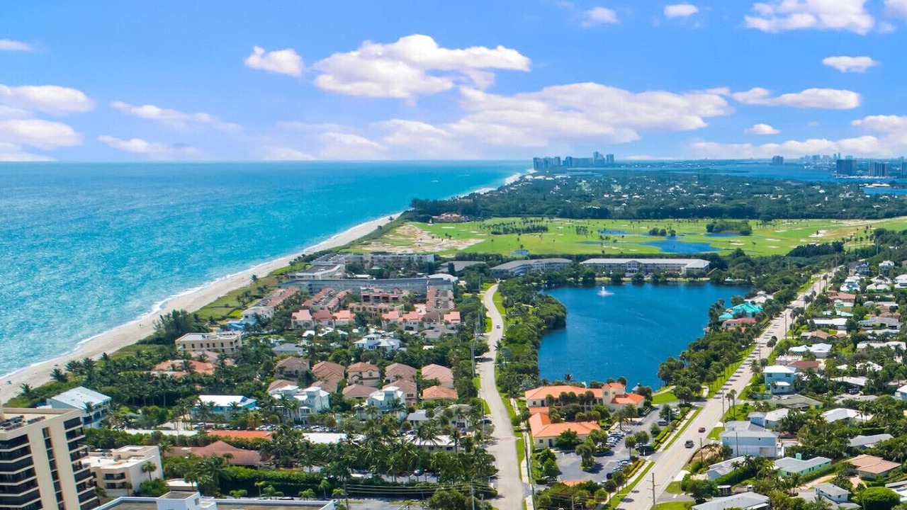 Photo of Outdoor in Juno Beach