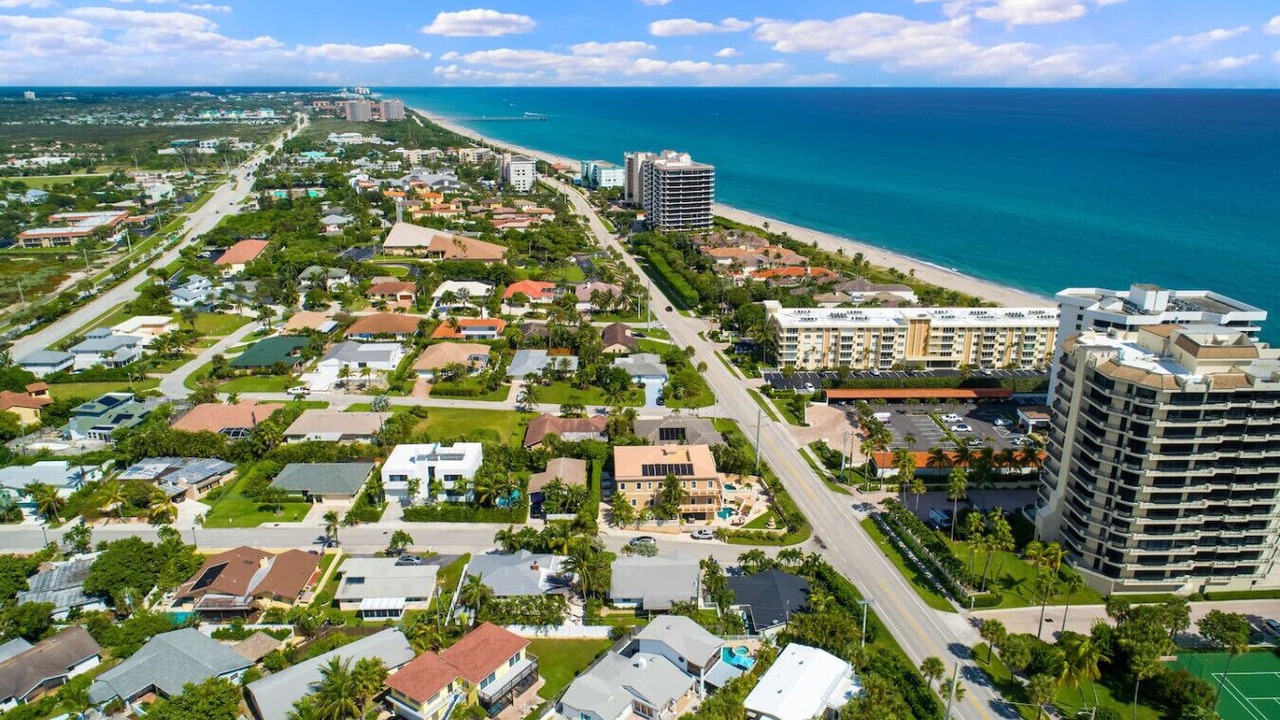 Photo of Outdoor in Juno Beach