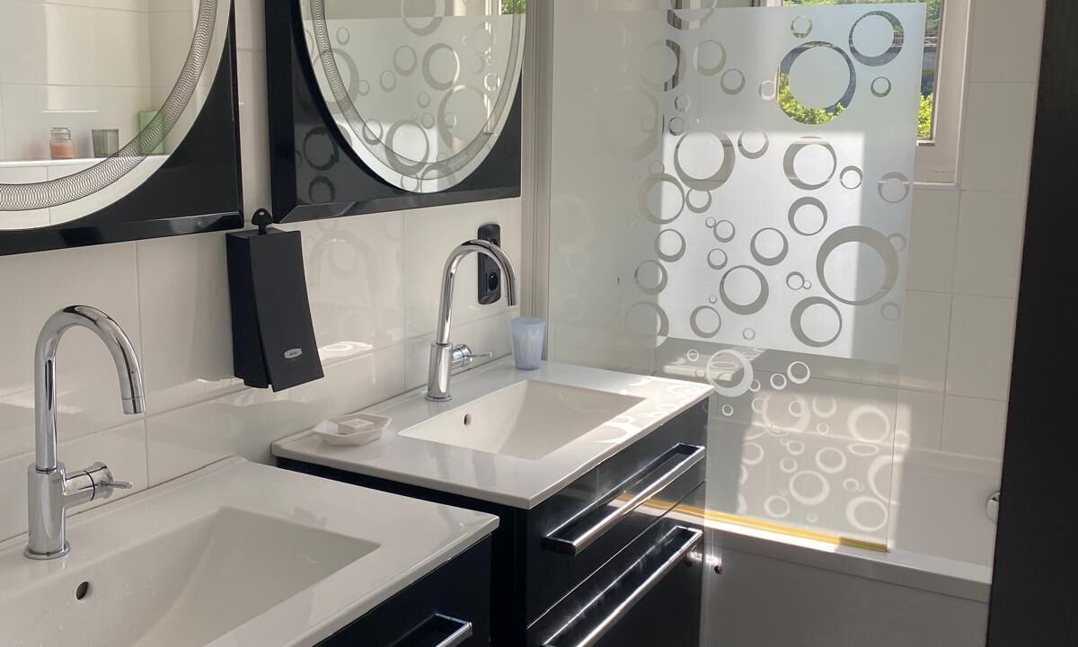 Photo of Bathroom in Peille