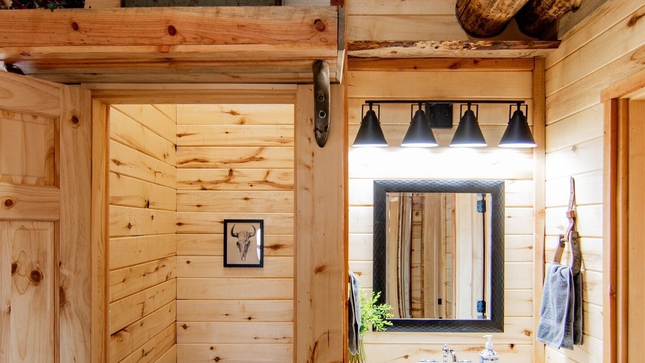Photo of Bathroom in Blanding