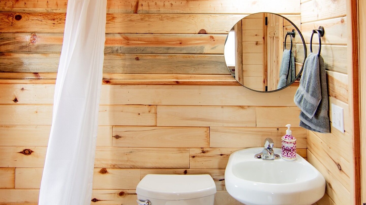 Photo of Bathroom in Blanding