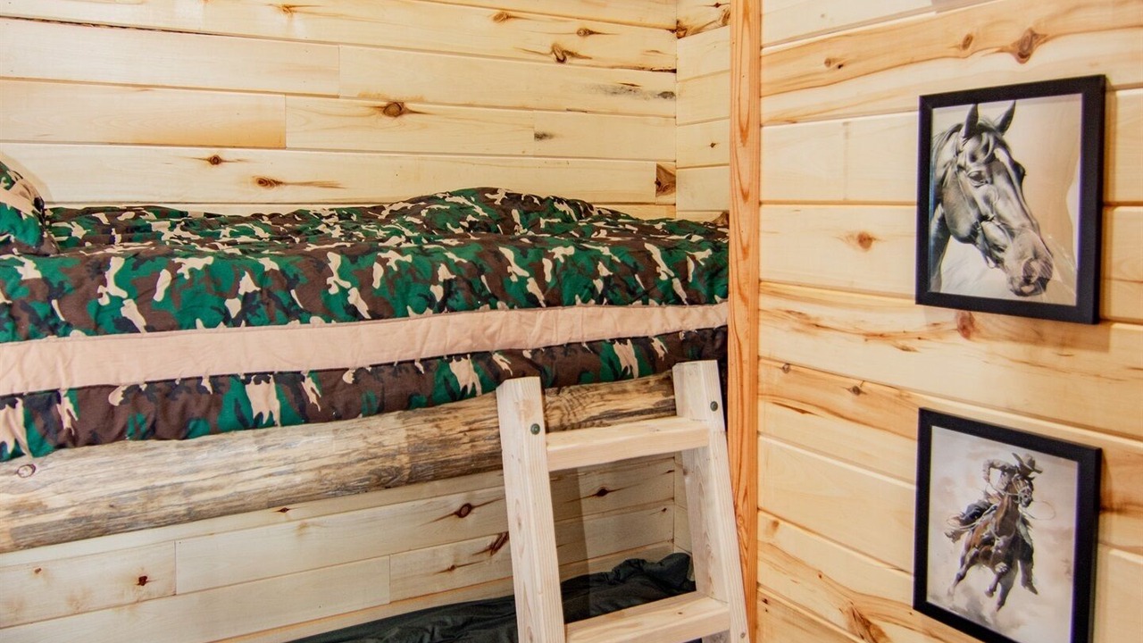 Photo of Bedroom in Blanding