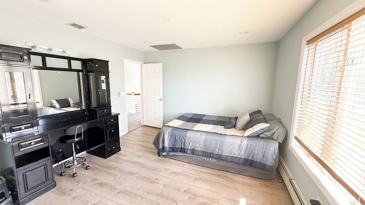 Photo of Bedroom in Islip