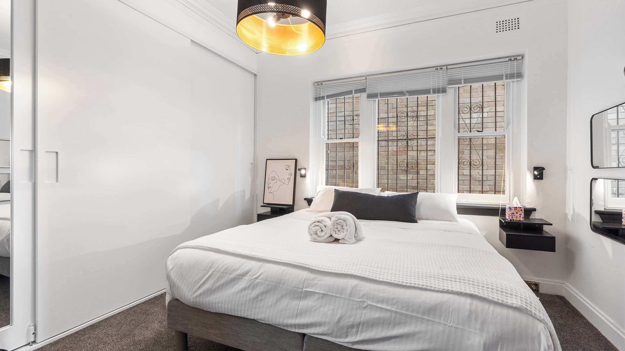 Photo of Others in Elizabeth Bay