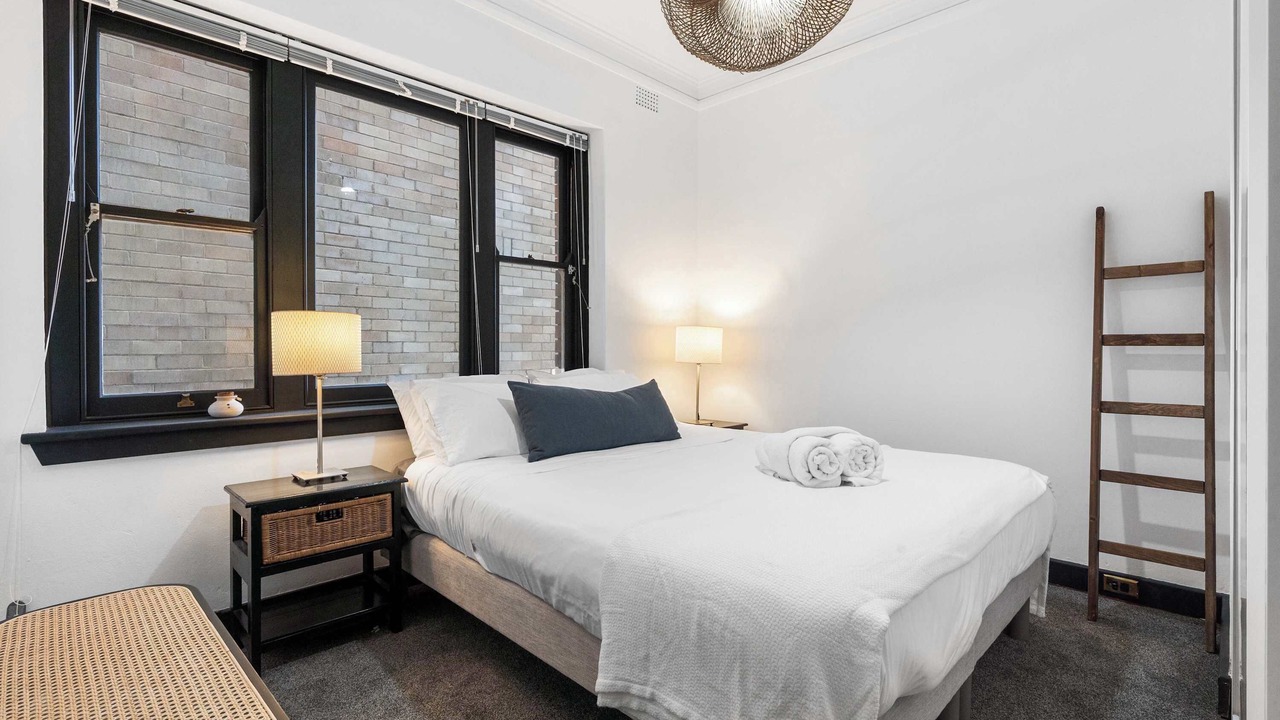 Photo of Others in Elizabeth Bay