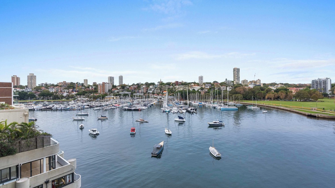 Photo of Others in Elizabeth Bay