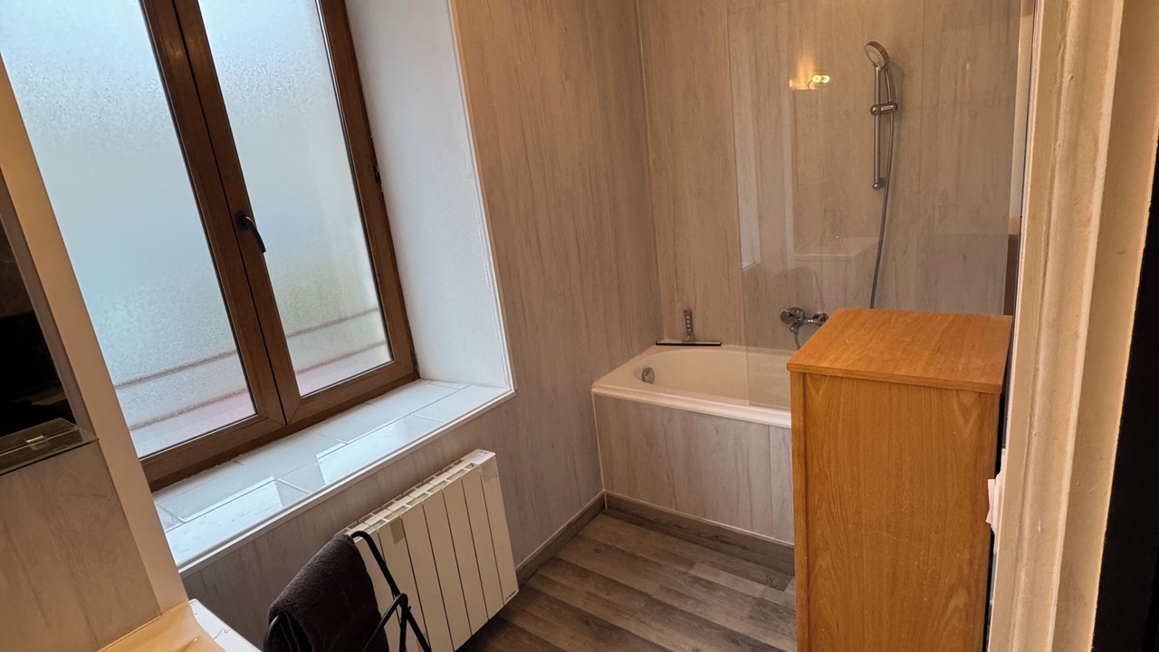 Photo of Bathroom in Ancerville