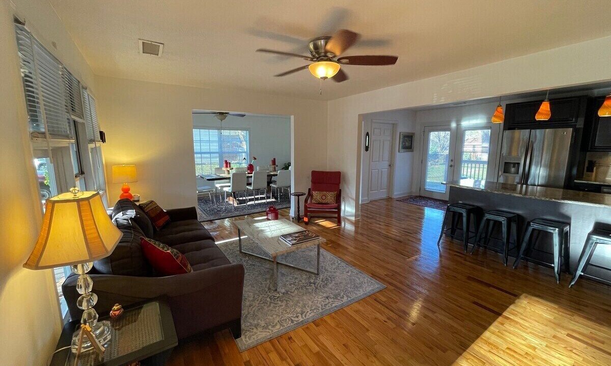 Photo of Livingroom in Kennesaw