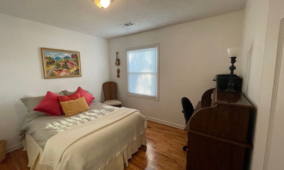 Photo of Bedroom in Kennesaw