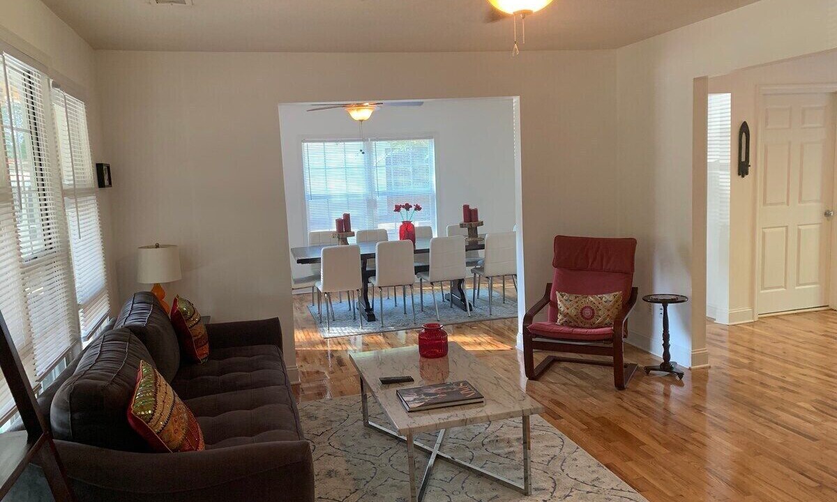 Photo of Livingroom in Kennesaw
