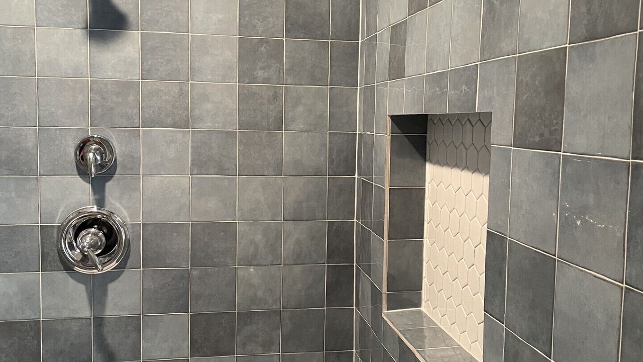 Photo of Bathroom in Mont Belvieu