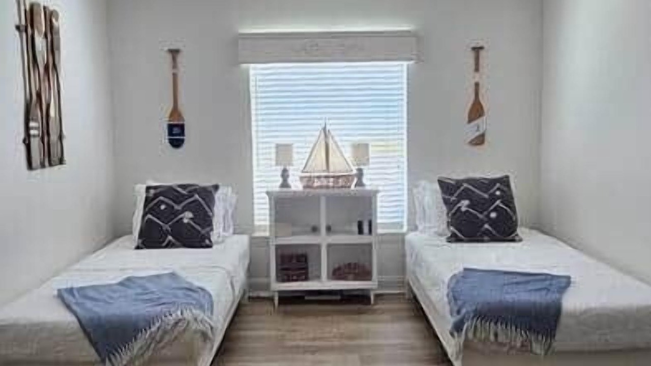 Photo of Bedroom in Fort George Island