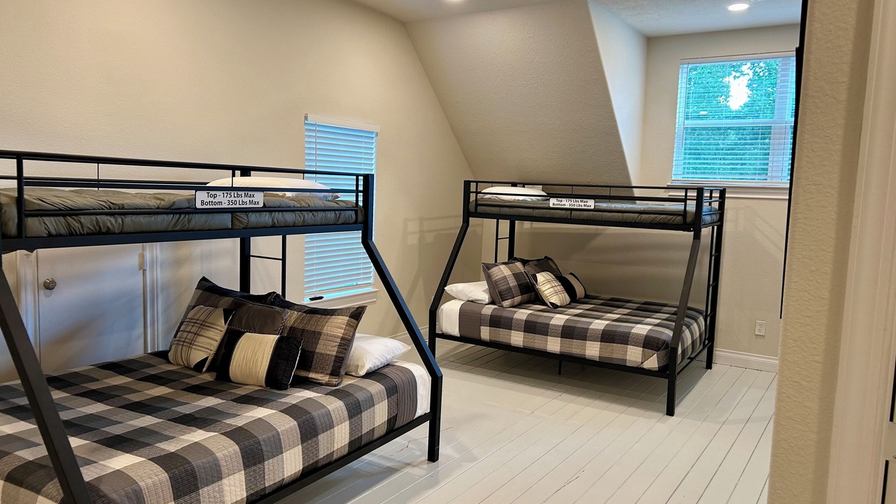 Photo of Bedroom in Oakhurst